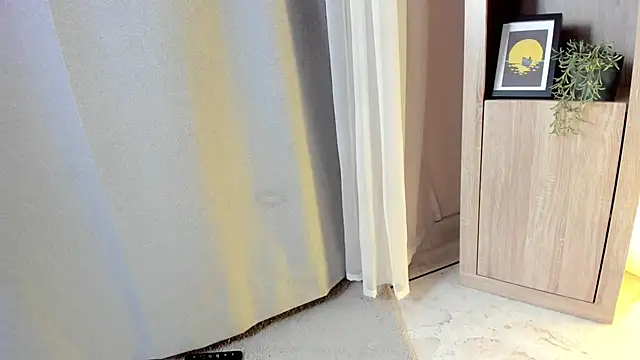 bloom_apple's Webcam Show