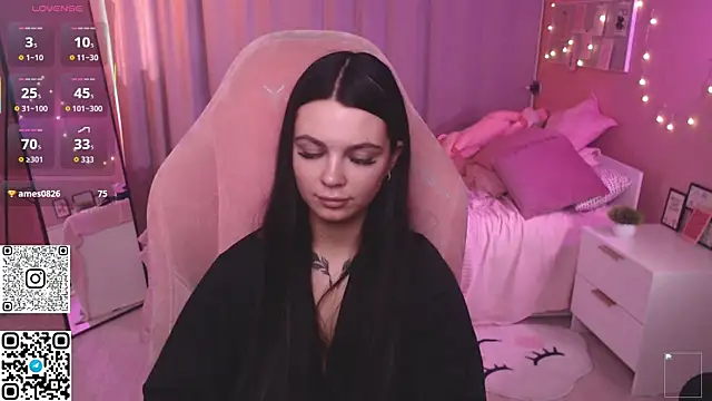 Michela_Fruet: онлайн-секс-чат