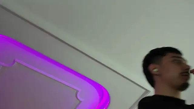 finn_jackson Adlı Modelin Web Kamerası Şovu