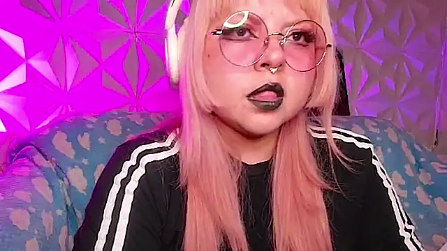 Satyn_dollのライブXXXチャット