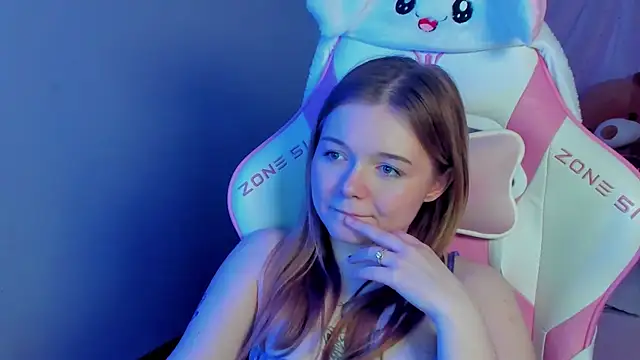 ElinaVale: онлайн-секс-чат