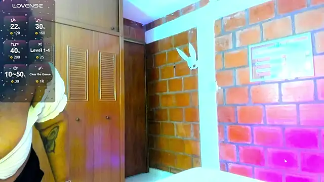 XXX chat uživo modela AkiraHeat