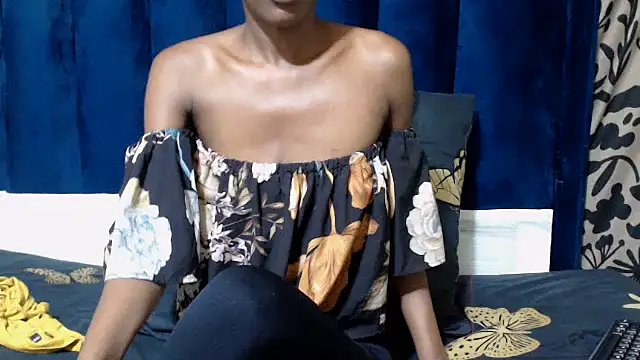 Sexynaughty23 Adlı Modelin Canlı XXX Sohbeti