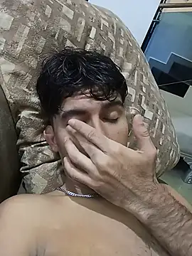 RodrigoColby2 লাইভ XXX চ্যাট