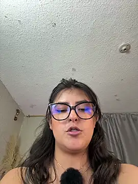 kim_zaratte's Live XXX Chat