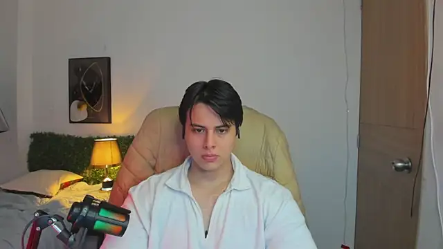 Thom_Ohtani Pertunjukan Webcam