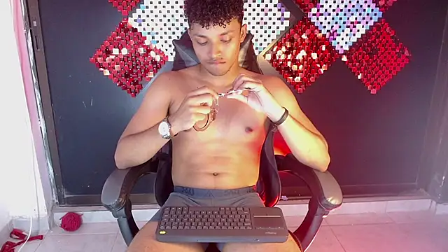 jordan_taye ওয়েবক্যাম শো