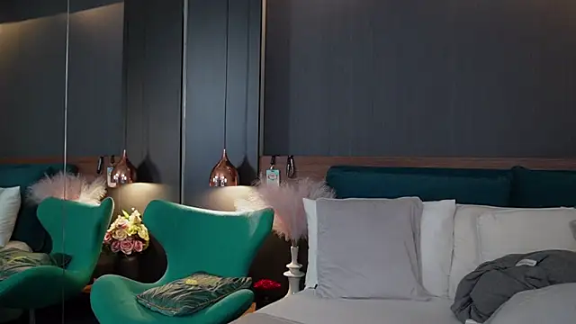 EmilyTrix's Webcam Show