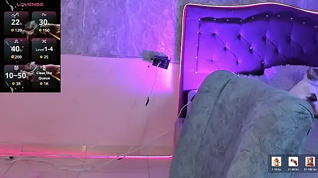 Lauren_smiles live XXX chat