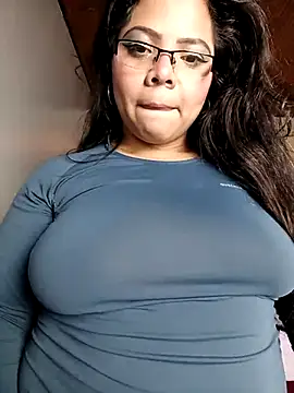 ROUSSE_SINCLAIR's Live XXX Chat