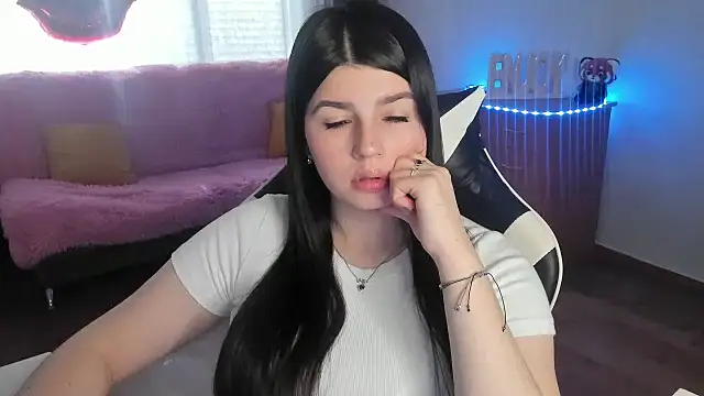 KisaModel élő XXX-chatje