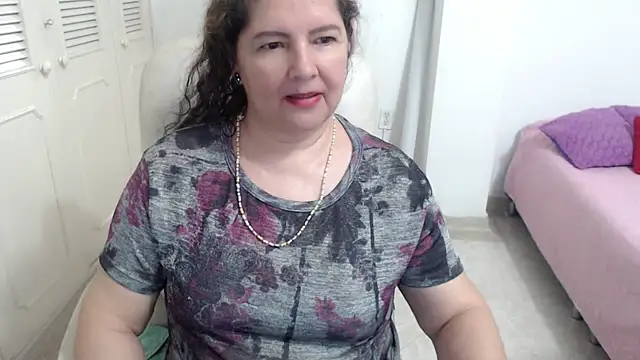 leonela_69 Chat XXX live