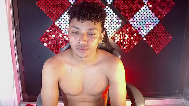 Вебкам-шоу jordan_taye