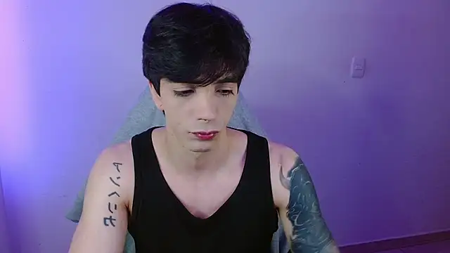 H3ll_B0I Live XXX-Chat