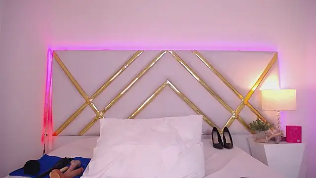 XXX chat uživo modela laila_stilwiills