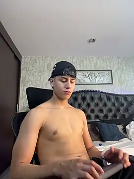 Lander_Cruz Live XXX-chat