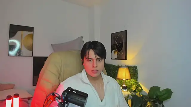 Chat XXX en directo de Thom_Ohtani