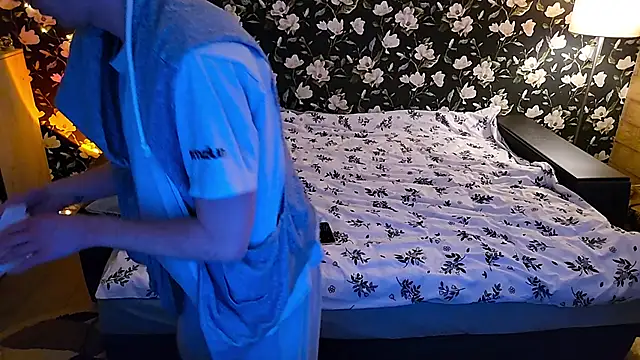 Вебкам-шоу Vuitton