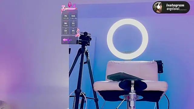 Chat XXX ao vivo de Angelst__