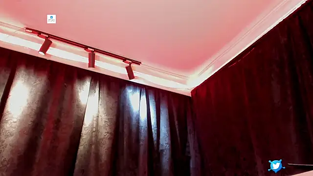 Chatroom XXX en direct de MiaKnox