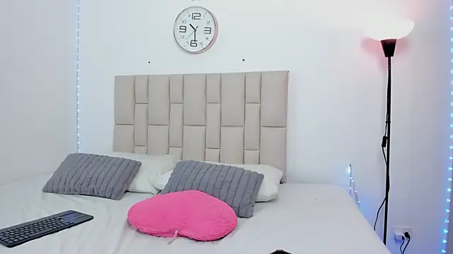 دردشة Sofia_Blosom الجنسية المباشرة