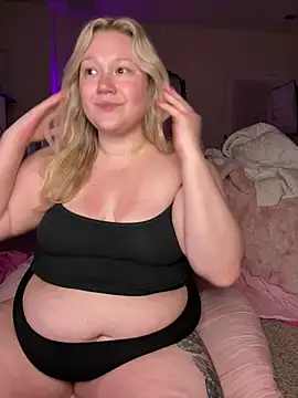 Chat XXX en directo de PiggyRose