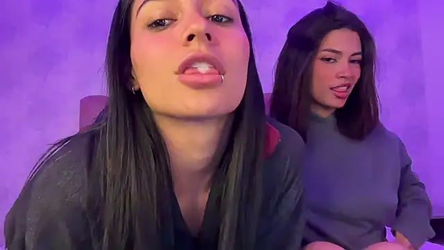 Ashlyrouxx's Live XXX Chat