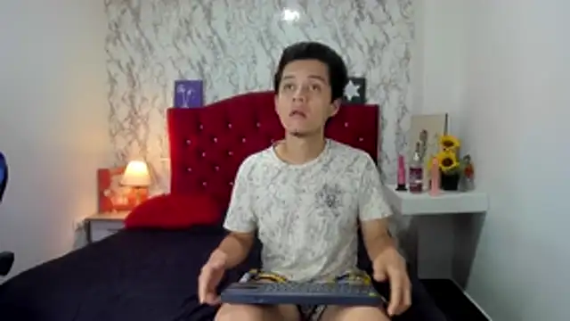 Alejandra_and_James_ 现场XXX聊天