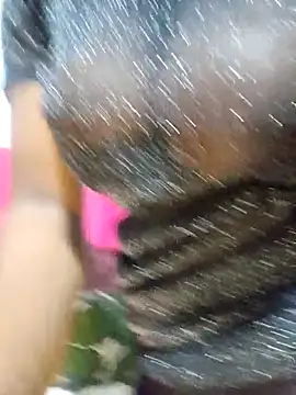 Shaniko89 Adlı Modelin Canlı XXX Sohbeti