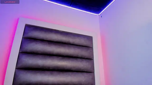 Chat +18 de adhalee_js ao vivo