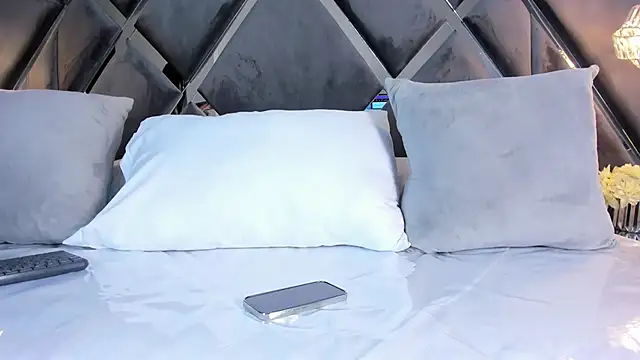 Ivonne_Millerr's Live XXX Chat