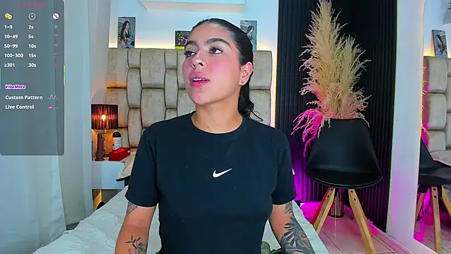 little_sophie18 网络视讯表演