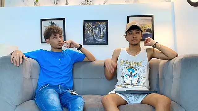 Show webcam de YOUNG_BOYS_HELL