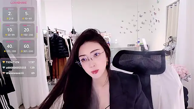 yangyang-777's Webcam Show