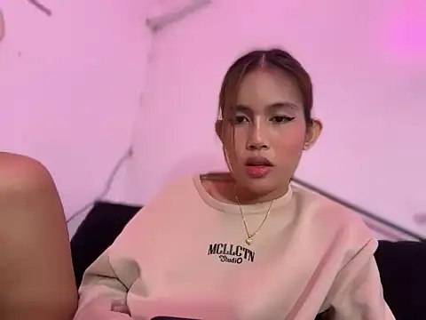 Chat XXX en directo de YougotLara