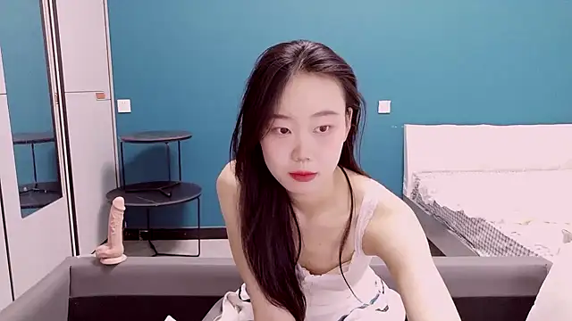 ZHJKS9988: онлайн-секс-чат