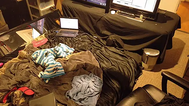 AQuickPhyx – Live XXX-chat