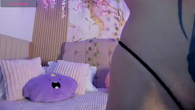 Aliice1_ élő XXX-chatje