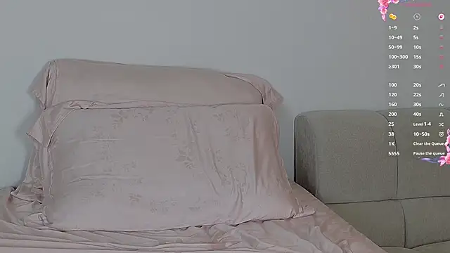 Lianaughtybaker 现场XXX聊天