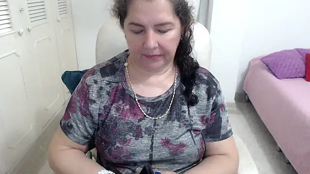 leonela_69 Chat XXX in diretta