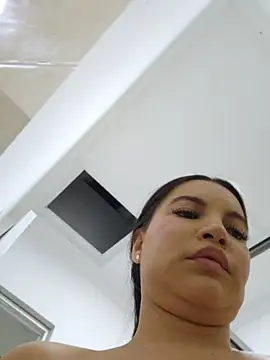 Chatroom XXX en direct de Pretty_Julieta