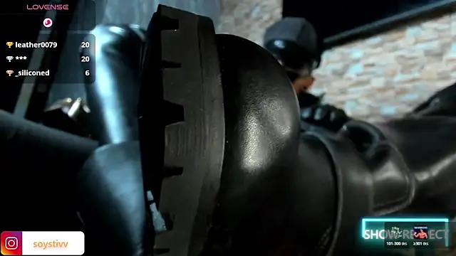 Seth_Owner: διαδικτυακό σόου στην κάμερα