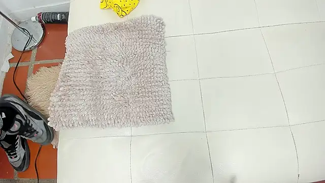 Skinnyfucked's Live XXX Chat