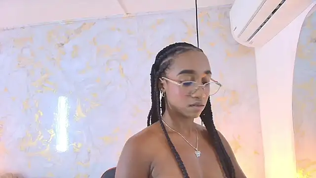 brianaduque 现场XXX聊天