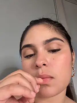 Sarasweet_sex's Webcam Show