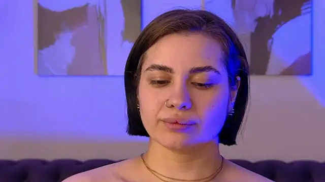 AdrianaToress' Live XXX Chat