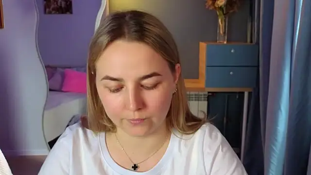 Chat XXX en directo de Mira_Mermayd