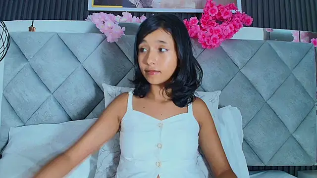 Real_virgin_Pussy's Live XXX Chat