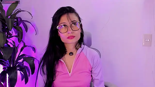 NayeCloud Chat XXX live