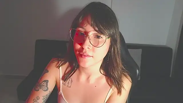 Yuliennegg Pertunjukan Webcam